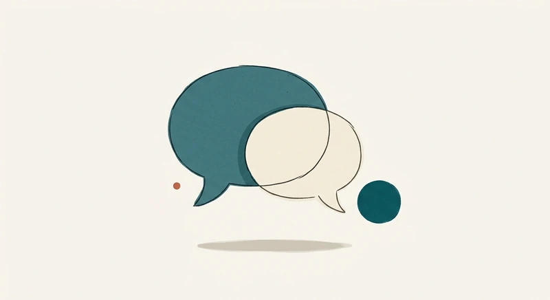 Editoriale Illustration eines aufgeklappten Chatfensters auf einer ruhigen Website mit Sprechblasen-Symbol und freundlichem Bot-Avatar als Sinnbild für schriftliche Selbstbedienung rund um die Uhr